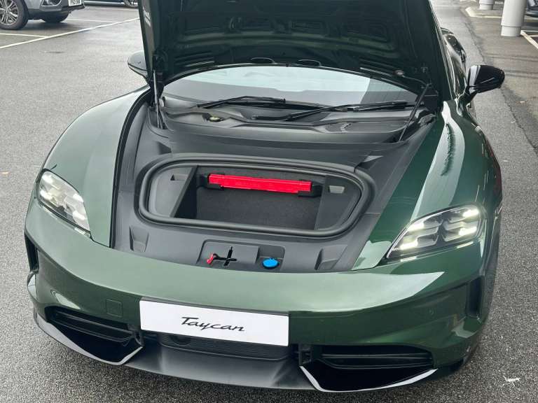 2025 Porsche Taycan 440kW 105kWh 4S Black Edition 4dr Auto Saloon Electric Automatic