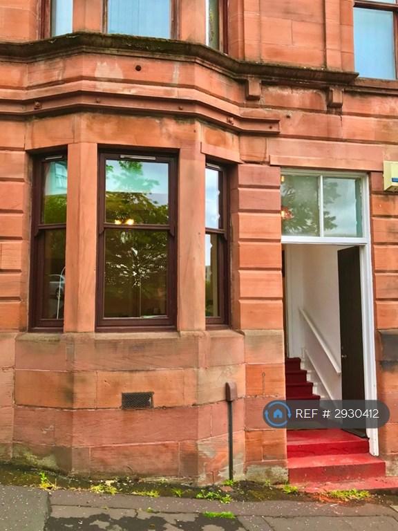 3 bedroom flat in Maule Drive, Glasgow, G11 (3 bed) (#2930412)