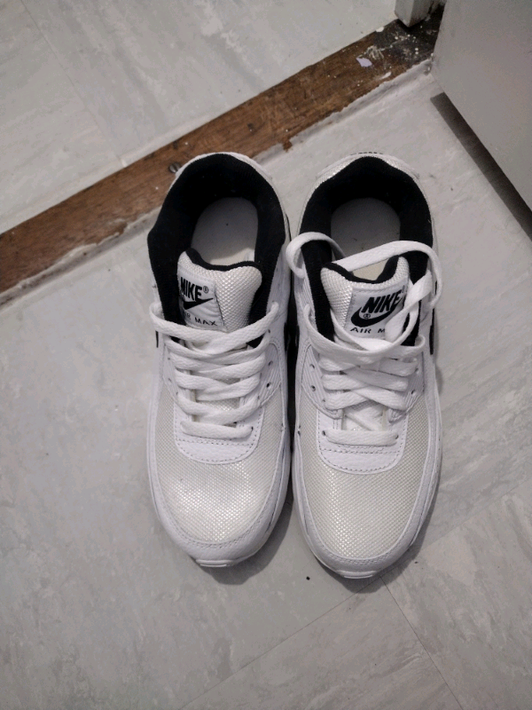 NIKE AIR MAX