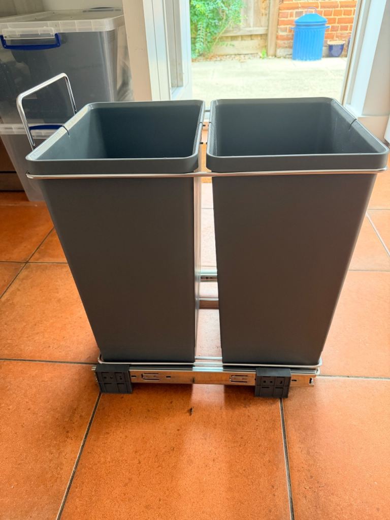Double bin sliding caddies 