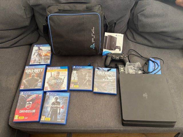 Sony PS4 pro 1TB Bundle 