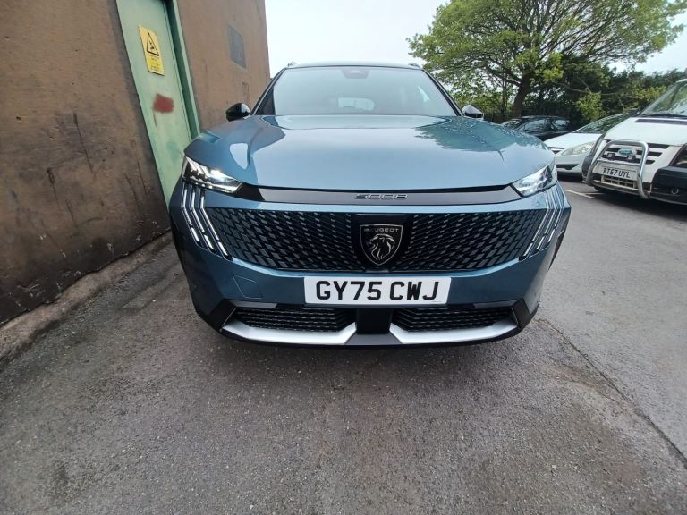 Peugeot, 5008, Hatchback, 2025, Semi-Auto, 1199 (cc), 5 doors