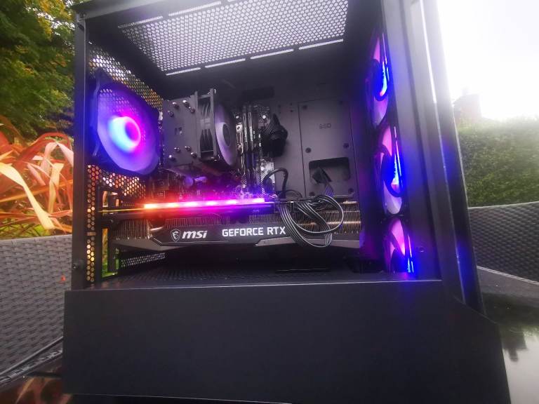 Ryzen 7 Gaming pc (5800x RTX4070)