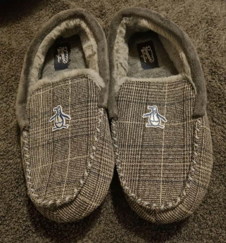 Penguin by Munsingwear Men’s Grey Check Moccasin Slippers UK 6 Faux Fur ...