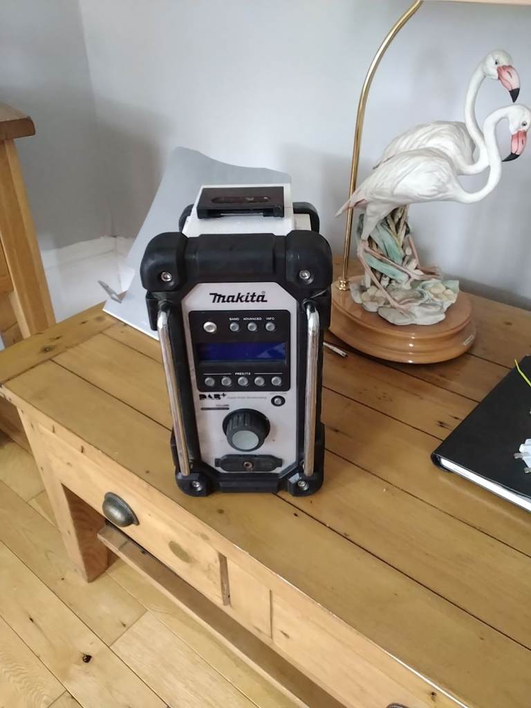 Makita Job Site Radio – DAB/DAB+, 