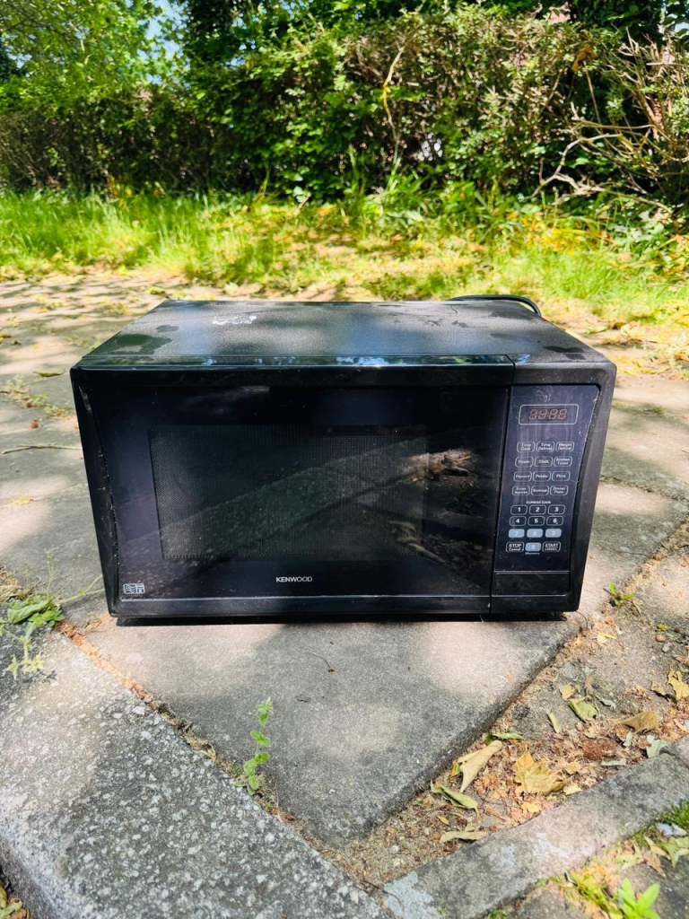 Microwave Oven 