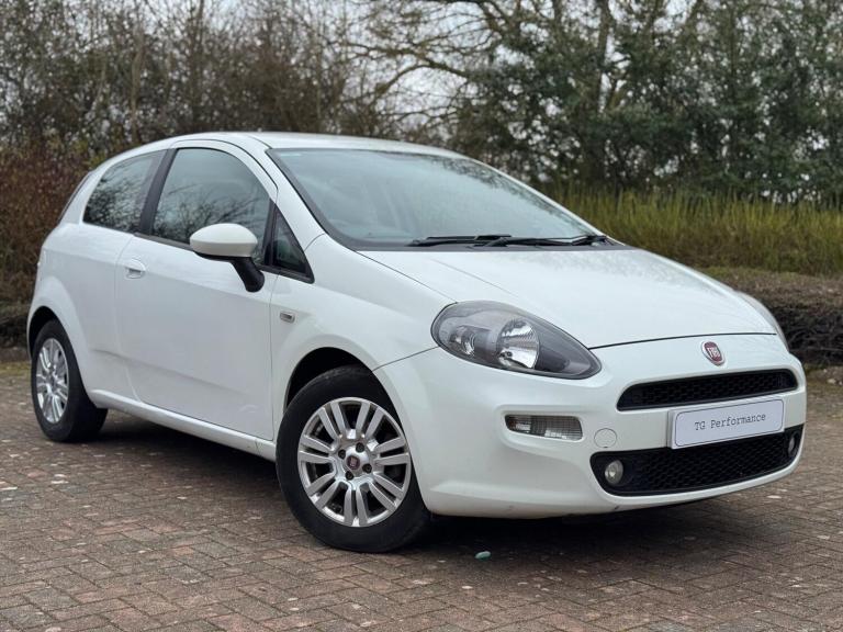 2013 Fiat Punto 1.2 Easy 3dr HATCHBACK PETROL Manual