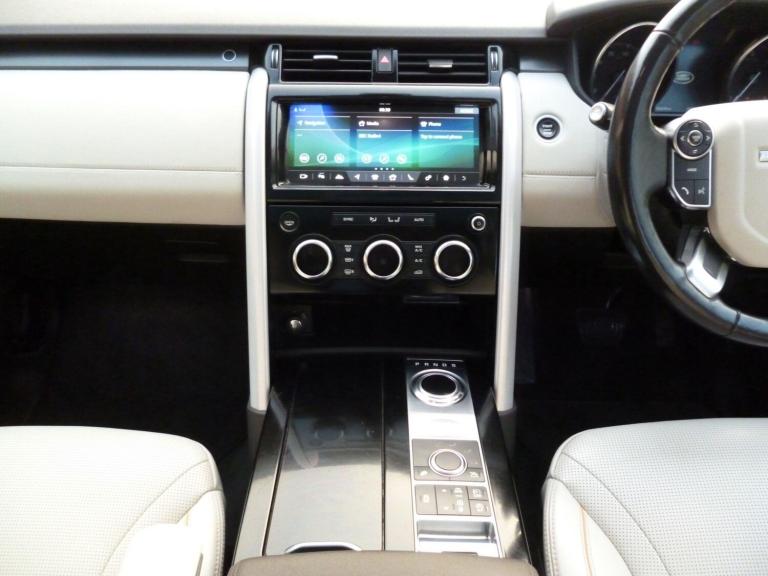 2017 Land Rover Discovery 3.0 TD V6 HSE Auto 4WD Euro 6 (s/s) 5dr ESTATE Diesel Automatic