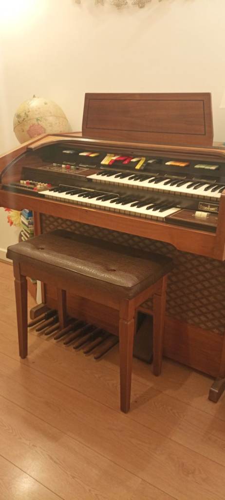 1950 electric organ