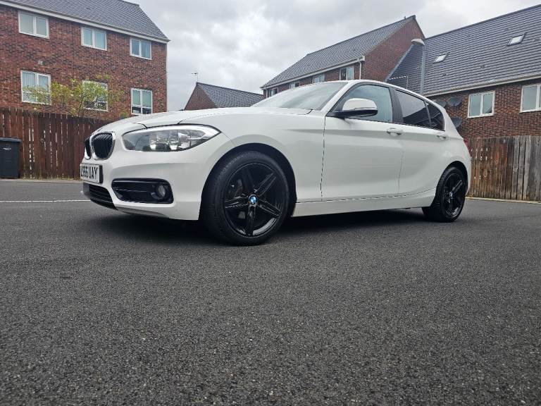 BMW 116d sport 5 door £20 tax full service history 