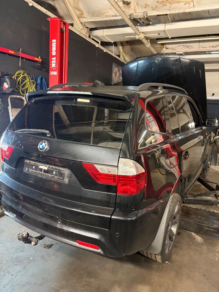 BMW X3 E83 Breaking