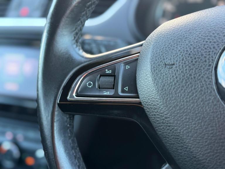 2013 Skoda Octavia 1.4 TSI Elegance Estate 5dr Petrol DSG Euro 5 (s/s) (140 ps) ESTATE Petrol Aut...