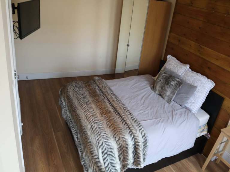 ROOM TO RENT - DSS / HOUSING BENEFIT WELCOME - NORTHWOOD, HA6