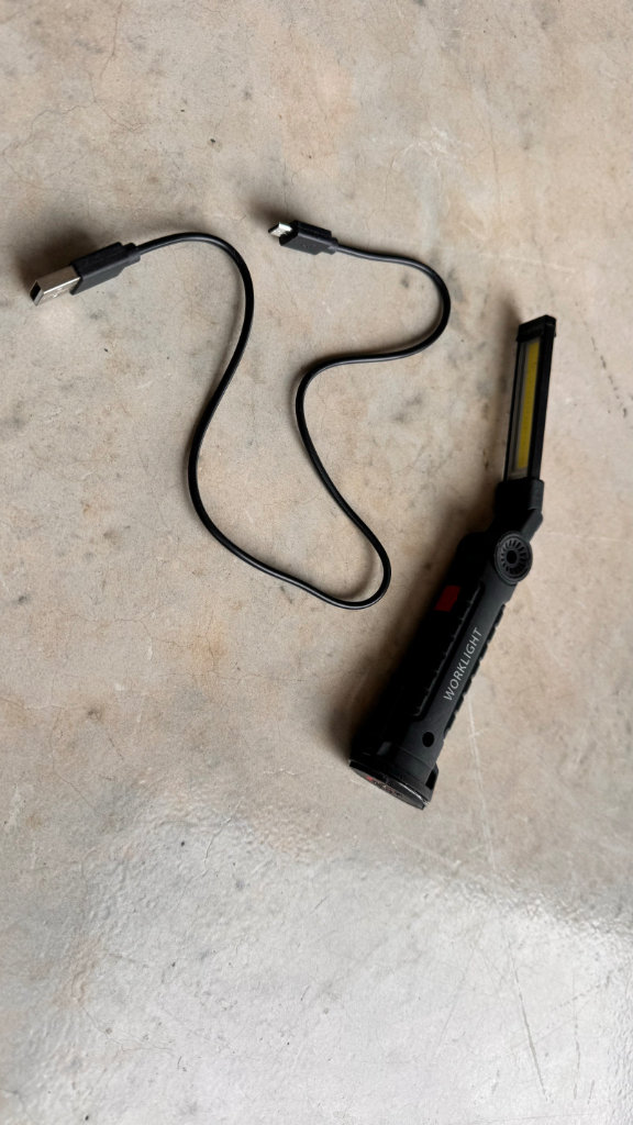 BRAND NEW Magnetic LED Inspection Lamp, Work Light with Fully Flexible Rotating Arm