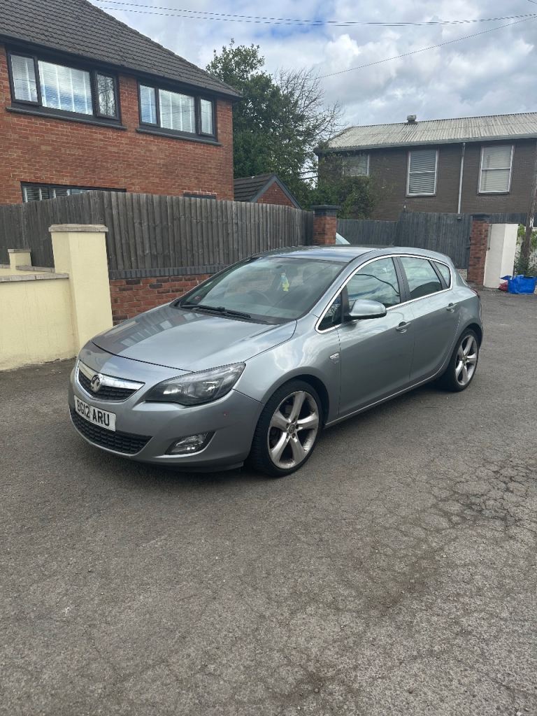 Vauxhall, ASTRA, Hatchback, 2012, Manual, 1956 (cc), 5 doors
