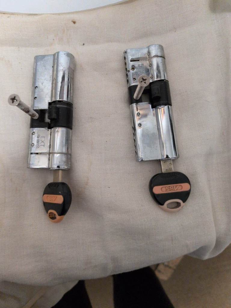 2 Anti snap cylinder lock 