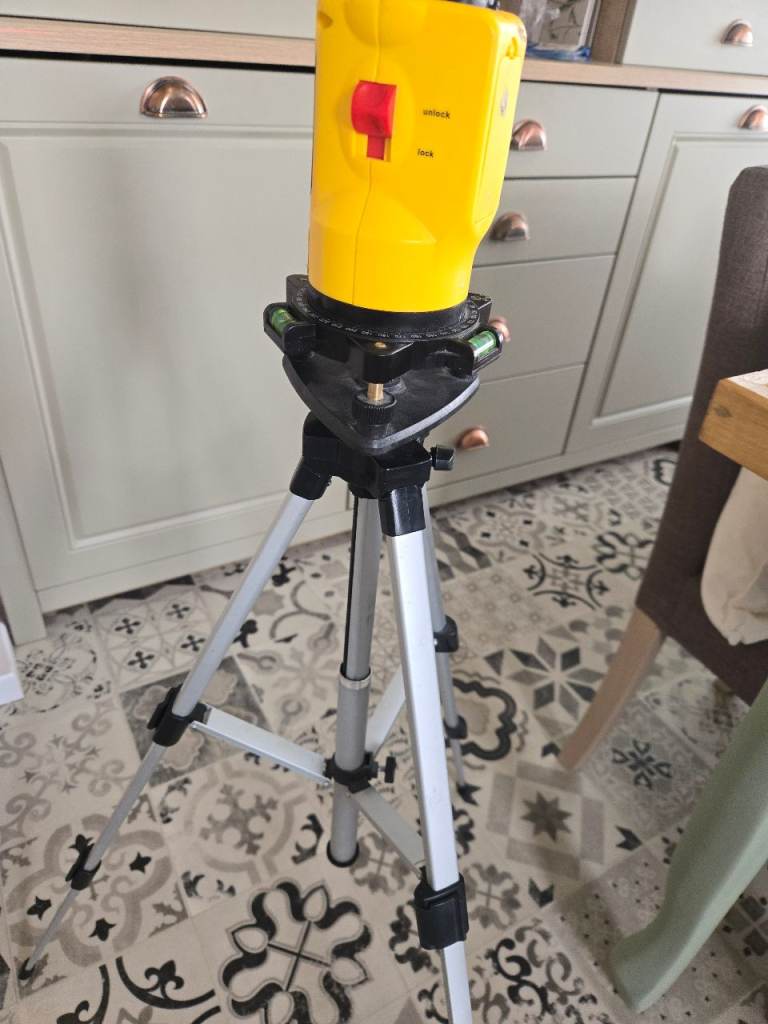 Laser beam with tripod