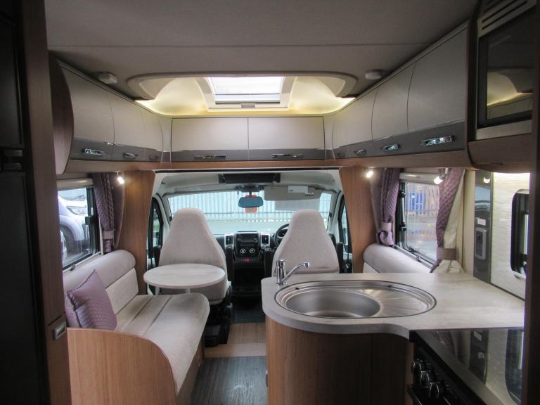 Auto Trail Tracker FB