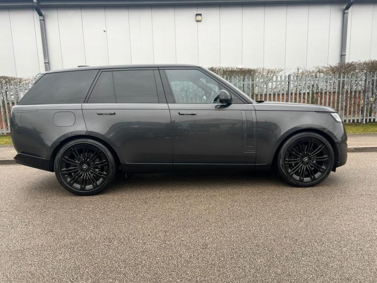 2022 Land Rover Range Rover 4.4 P530 V8 Autobiography 4dr Auto ESTATE Petrol Automatic