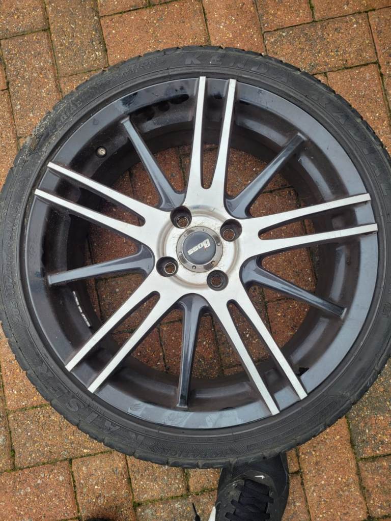 17 inch 4 stud vauxhall alloys