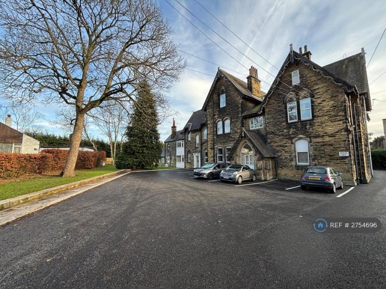 1 bedroom flat in Otley Road, Leeds, LS16 (1 bed) (#2754696)