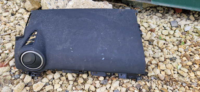 Mazda 3 MK1 Sport 04-08 Front Left Passenger Airbag N/S/F B32H60350