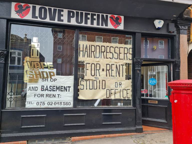 Lock up shop with basement. 