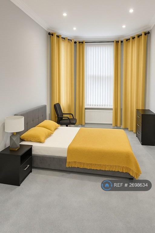 image for 1 bedroom in Westminster Drive, Westcliff-On-Sea, SS0 (#2698634)