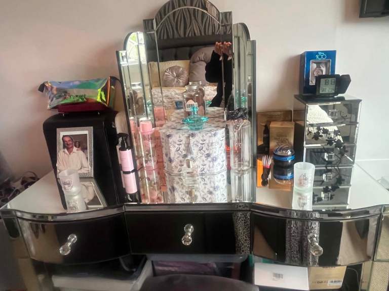 Mirrored bedroom furniture SOLD