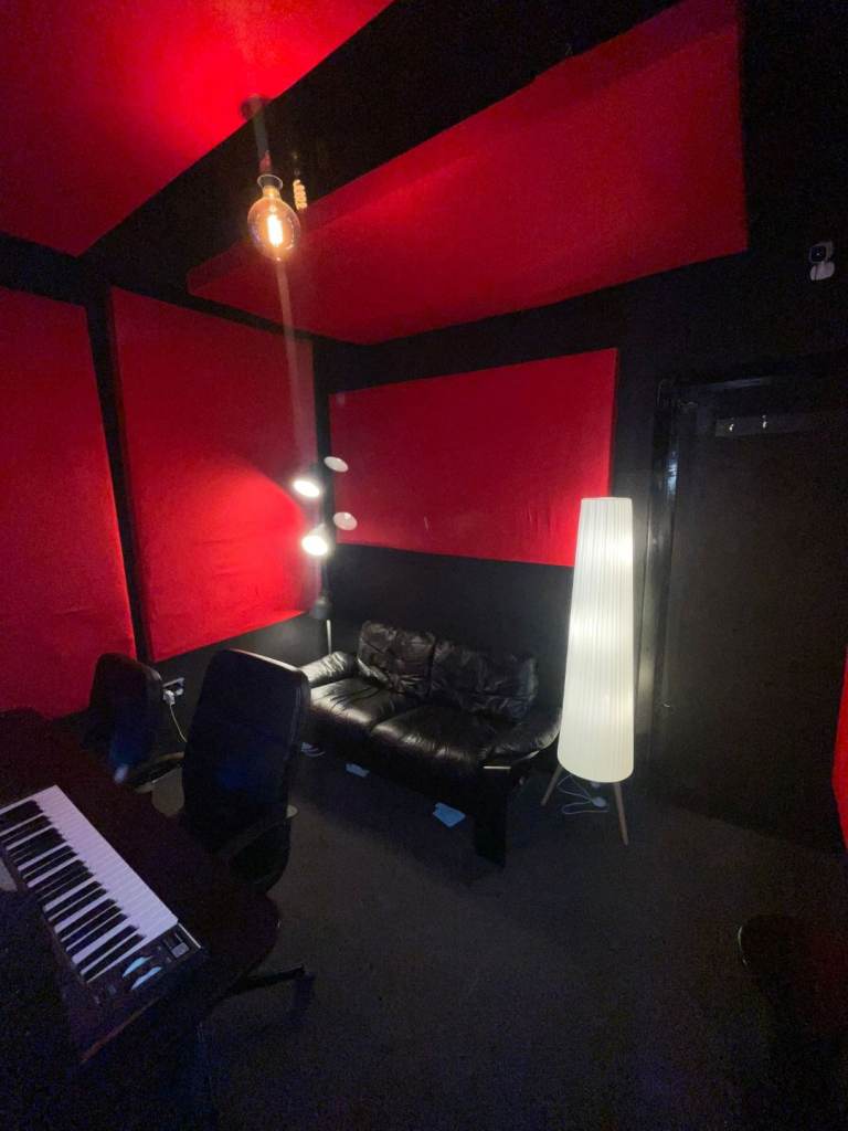 Recording studio / production suite / editing / podcast -Seven Sisters