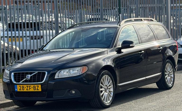 2008 Volvo V70 2.5T SE Lux 5dr  ESTATE Petrol Manual