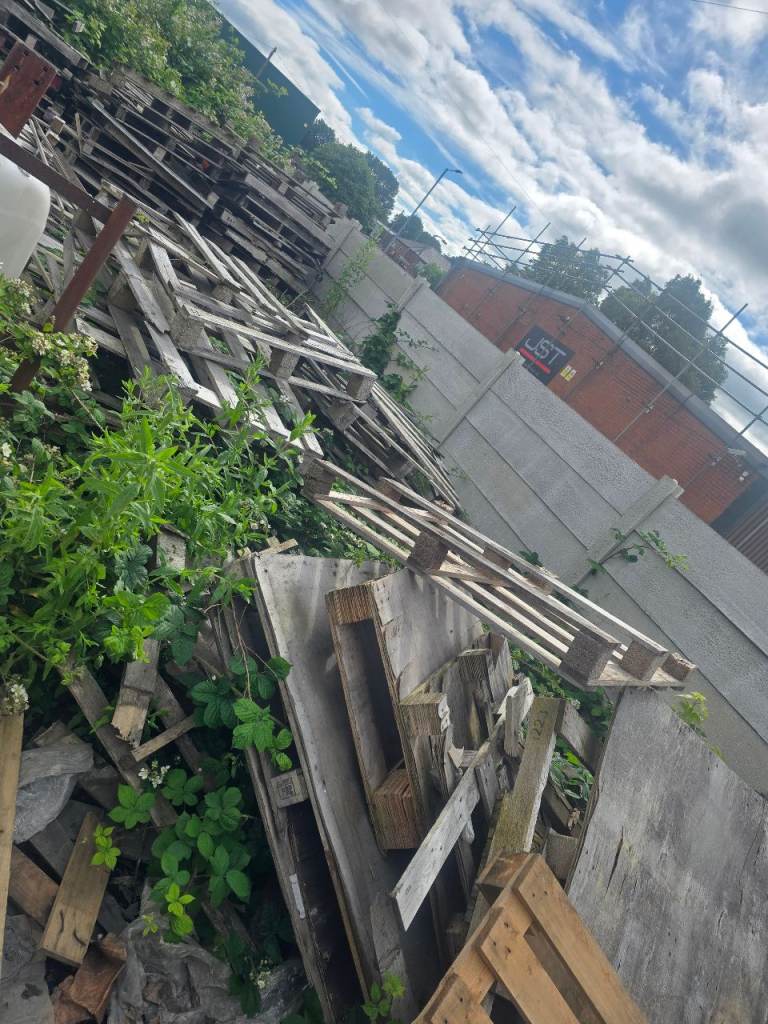 FREE Wood Pallets & Timber – Various Sizes