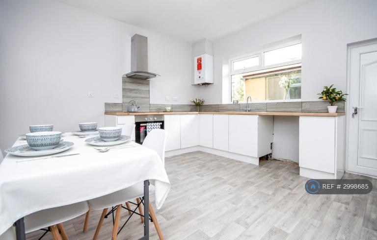 2 bedroom house in Lodge Street, Accrington, BB5 (2 bed) (#2998685)