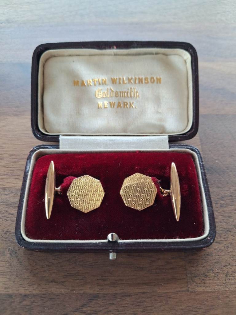 * SOLD * Antique 9k gold cufflinks