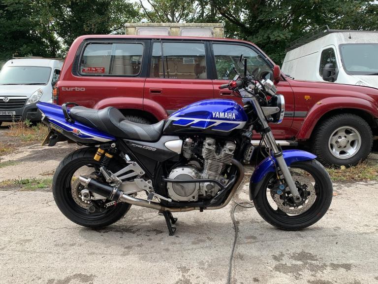 Y2K Yamaha XJR1300 SP CLASSIC RETRO STYLE / ICONIC MUSCLE BIKE WITH LONG MOT