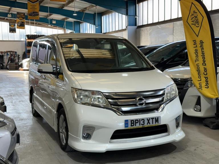 2013 Nissan Serena  1 990 CC NISSAN SERENA  Petrol