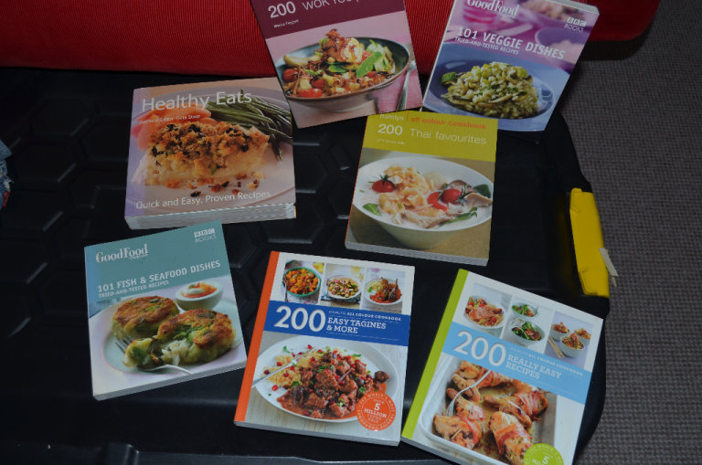 bargain super lot 200 recipes  etc cook pudding etc books as new 
