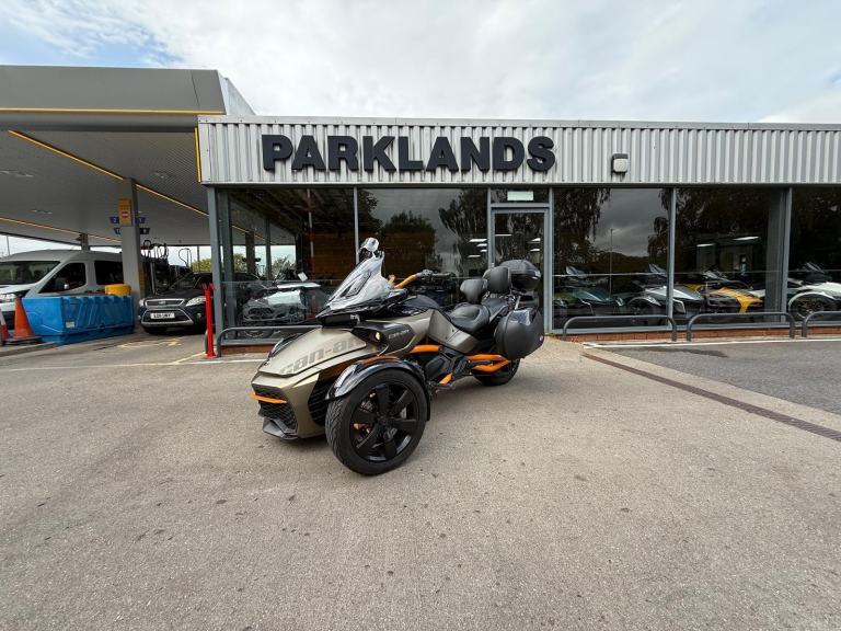 2019 CAN-AM SPYDER F3 S 1330 cc 6 speed semiautomatic trike in liquid titanium