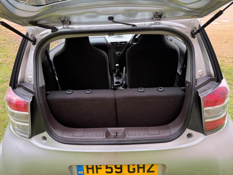2009 Toyota IQ 1.0 VVT-i 2 Euro 4 3dr HATCHBACK Petrol Manual