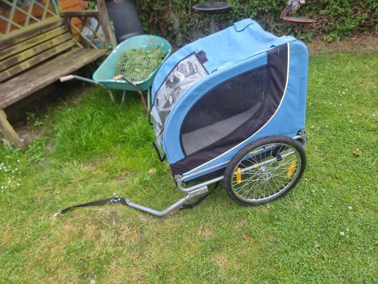 Bicycle pet carrier 