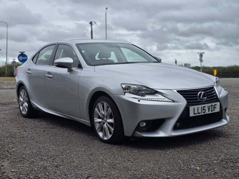 2015 Lexus IS 300h Advance 4dr CVT Auto SILVER 2015(15) SALOON Petrol/Electric Hybrid Automatic