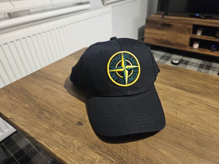 Bnwt Stone Island baseball cap 