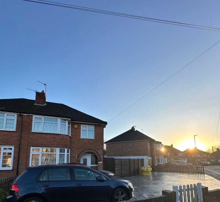 3 Semi Detached House to rent