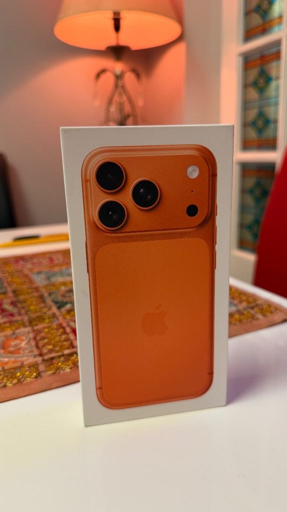 Apple iPhone 17 Pro 512GB Orange Brand new Sealed with Receipt