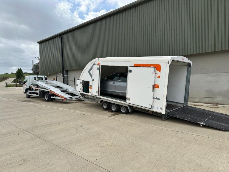 2021 Mitsubishi Fuso Canter Transporter & 2022 Woodford Enclosed Trailer 1 Owner