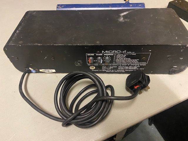 DISCO LIGHT - 4 WAY FLASHING SOUND ACTIVATED LIGHT UNIT- ONLY £50