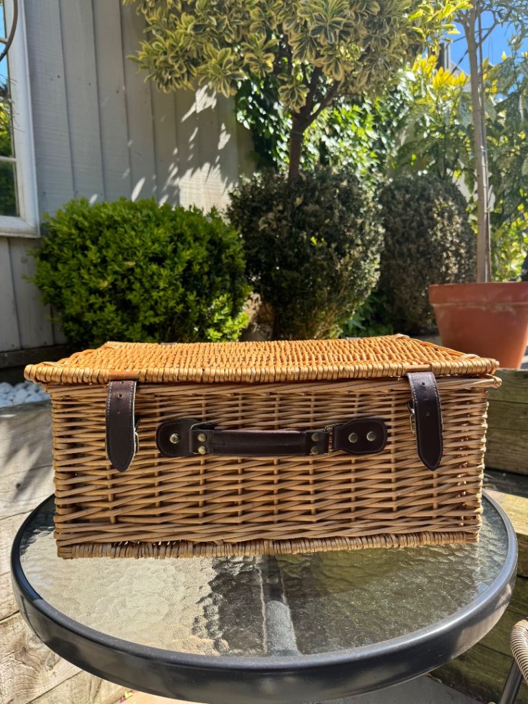 Wicker Picnic Hamper w/ Leather-Style Straps & Plaid Lining – 4 Person