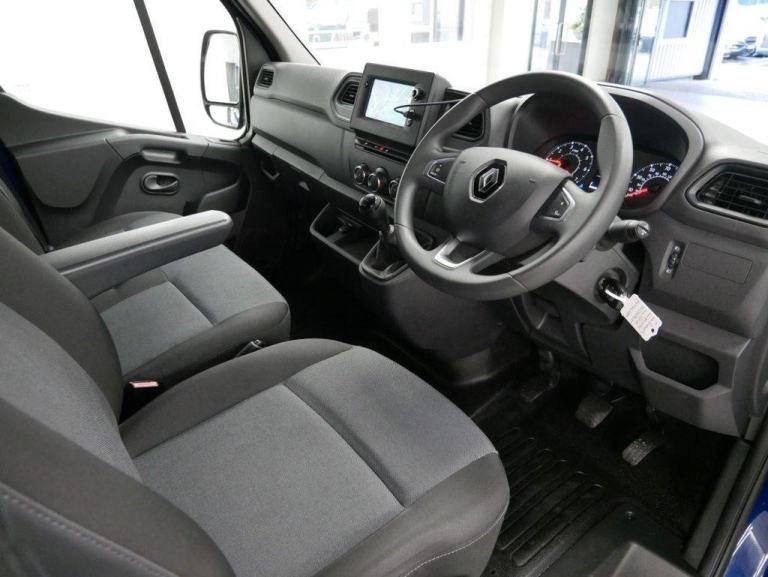 72 RENAULT MASTER 2.3 DCI 135 BHP SWB BUSINESS EDITION ( SAT NAV )