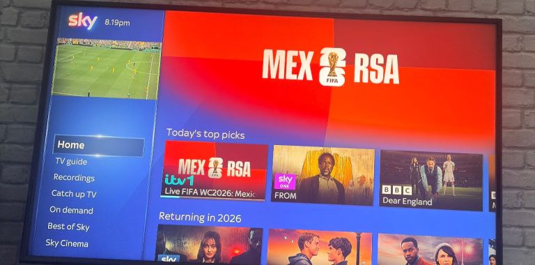 LG Smart TV – excellent condition  65’ 4k HDR