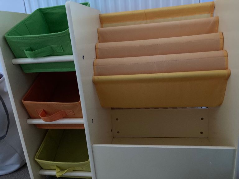 Animal picture book shelf